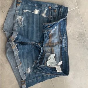 American Eagle Shorts- Hi- Rise Shortie